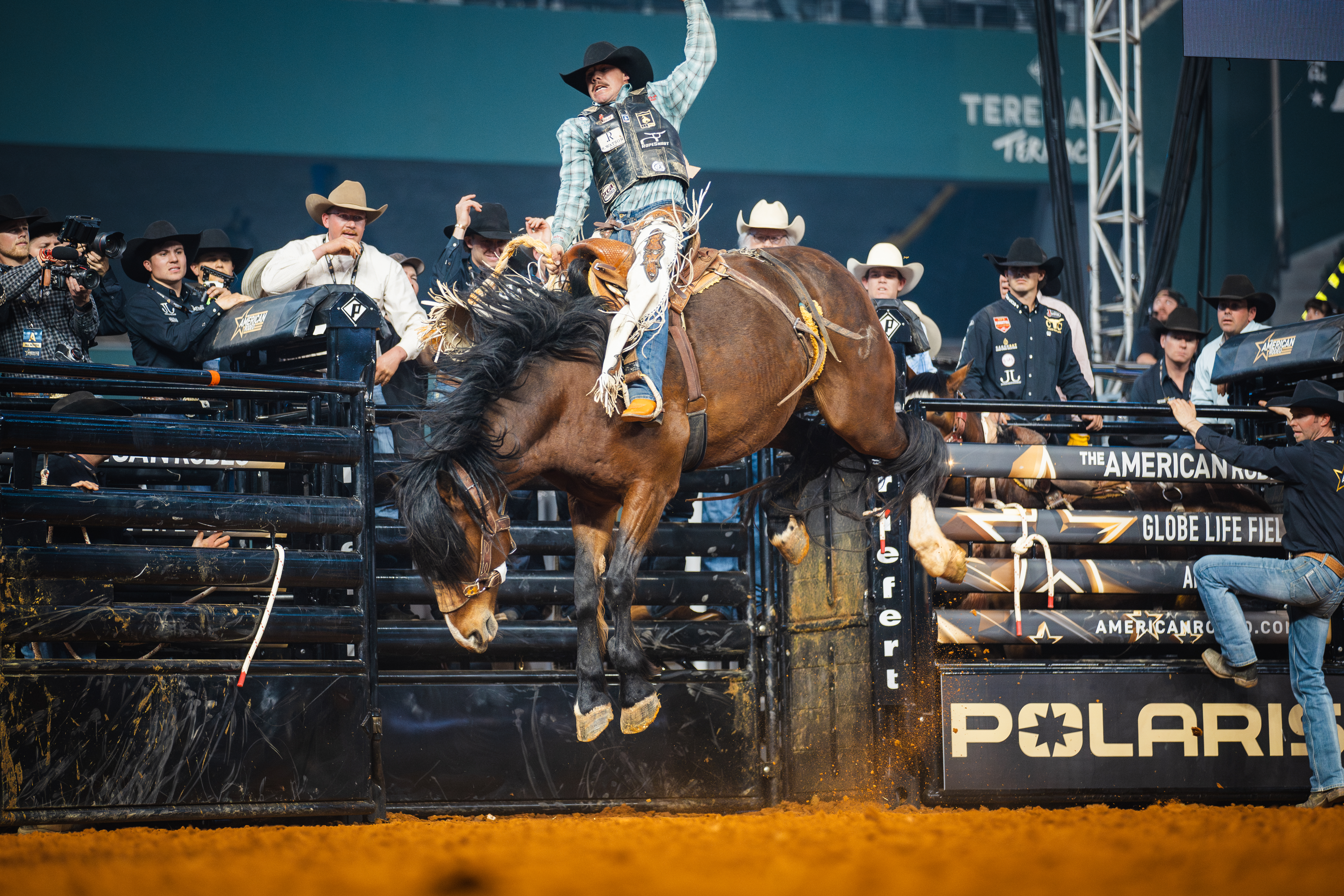 Bucking Chute 2025 Championship Round SB Sage Newman Frontier Rodeo 803 Frontier Medicine Clay Guardipee 1.jpg